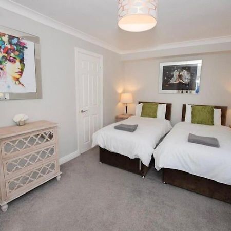 Pelican-Stylish 2-Bed Apartment Close To Beach & Town Scarborough Exteriér fotografie