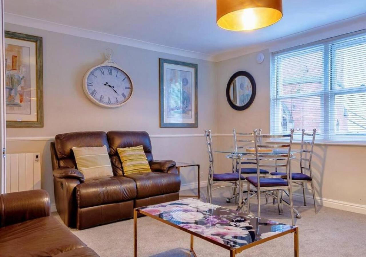 Pelican-Stylish 2-Bed Apartment Close To Beach & Town Scarborough Exteriér fotografie
